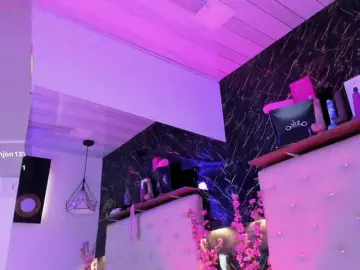 KendallWods  live sex cam