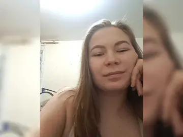 Lovvellla  live sex cam