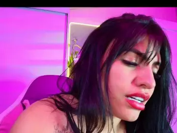 NAOMIAMAZING01  live sex cam