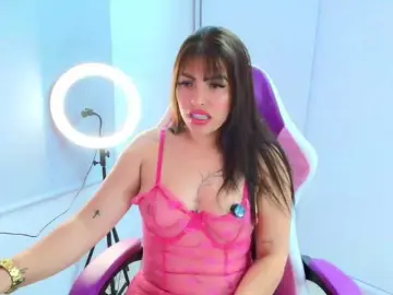NAOMIAMAZING01  live sex cam