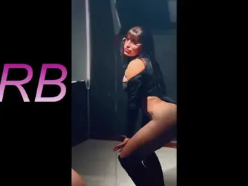 NAOMIAMAZING01  live sex cam