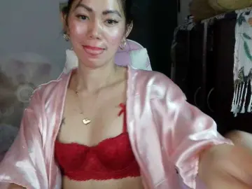 Xyzhoney69  live sex cam