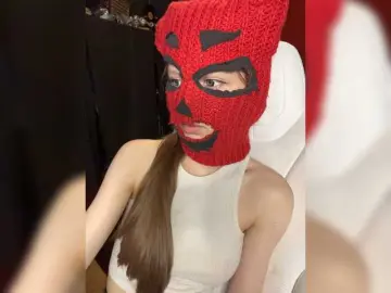 Zus-pic  live sex cam