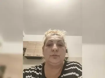 Clarabbw49hot  live sex cam