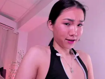 Divine-Madness  live sex cam