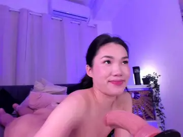 Divine-Madness  live sex cam