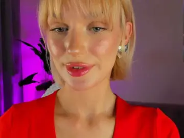 IceStrawberry  live sex cam