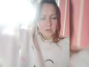 LallyLove  live sex cam