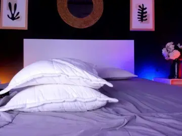 VioletPaket  live sex cam