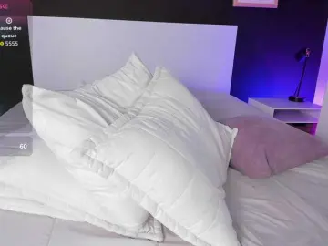 VioletPaket  live sex cam