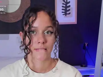 VioletPaket  live sex cam