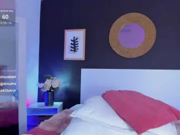 VioletPaket  live sex cam