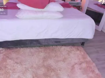 VioletPaket  live sex cam