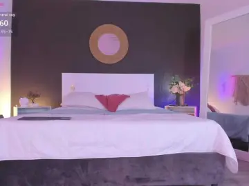 VioletPaket  live sex cam