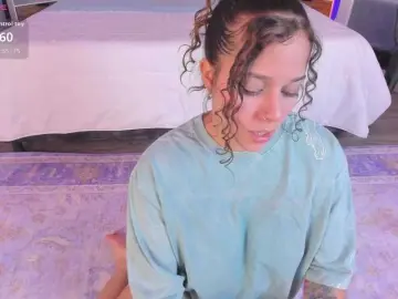 VioletPaket  live sex cam