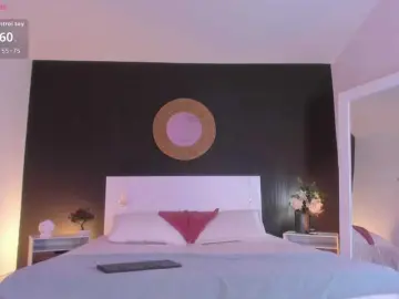 VioletPaket  live sex cam