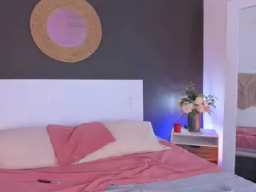 VioletPaket  live sex cam