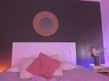 VioletPaket  live sex cam