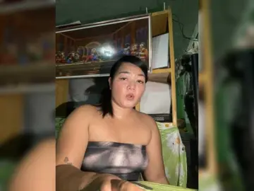 XXSquirtPINAYXX  live sex cam