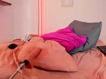 Sweet-cinamon  live sex cam