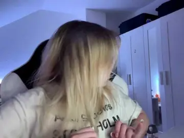 FlippyPippy  live sex cam