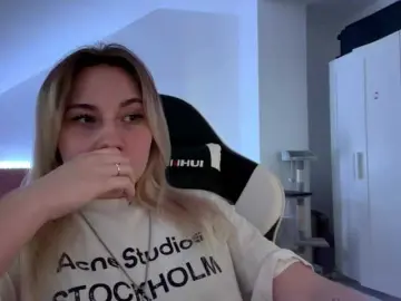 FlippyPippy  live sex cam