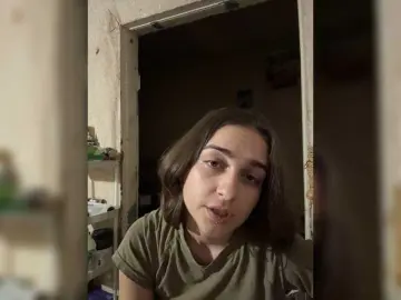 Lolly777  live sex cam