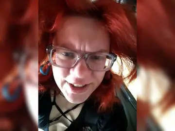 Alienkaa  live sex cam