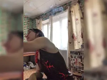 Alienkaa  live sex cam