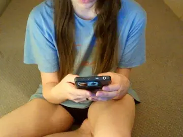 Mikkirsan1  live sex cam