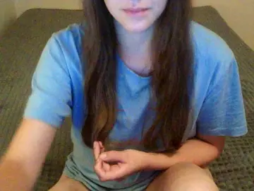 Mikkirsan1  live sex cam