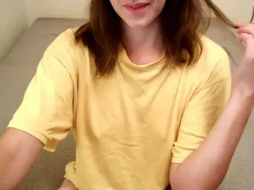 Mikkirsan1  live sex cam