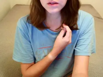 Mikkirsan1  live sex cam