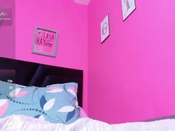 Skinnyprinces  live sex cam