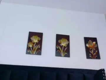 Skinnyprinces  live sex cam