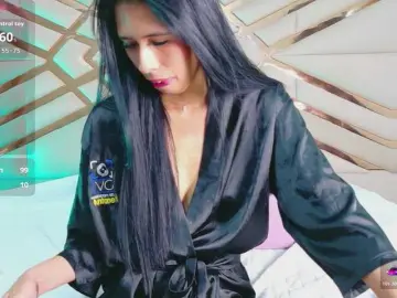 Skinnyprinces  live sex cam