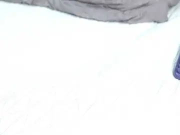 Skinnyprinces  live sex cam