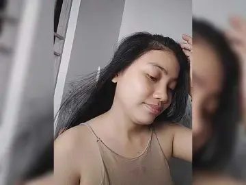 Truc11  live sex cam