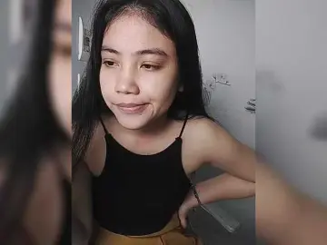 Truc11  live sex cam