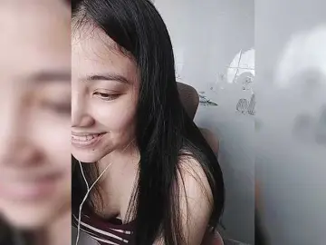 Truc11  live sex cam