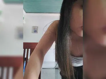 Truc11  live sex cam