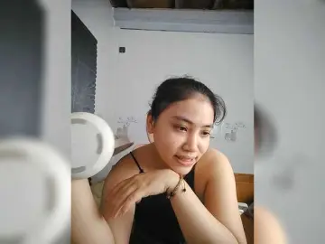 Truc11  live sex cam