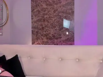 CorinneRusso  live sex cam