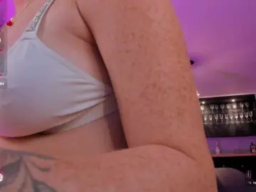 CorinneRusso  live sex cam