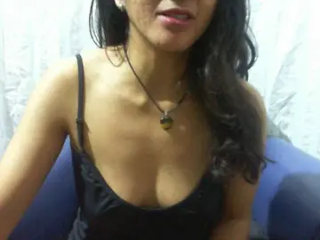Cyah2  live sex cam