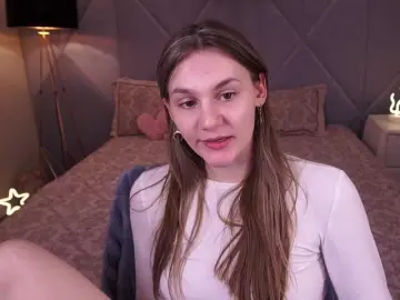 DiamondGoldie  live sex cam