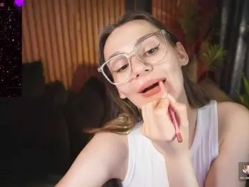 DiamondGoldie  live sex cam