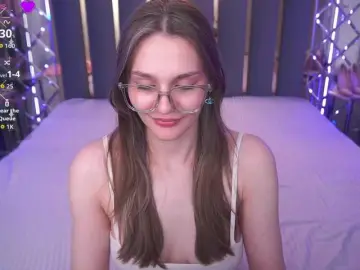 DiamondGoldie  live sex cam