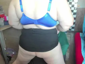 Ionysexylips69  live sex cam