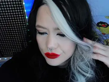 Laura-Wicked  live sex cam